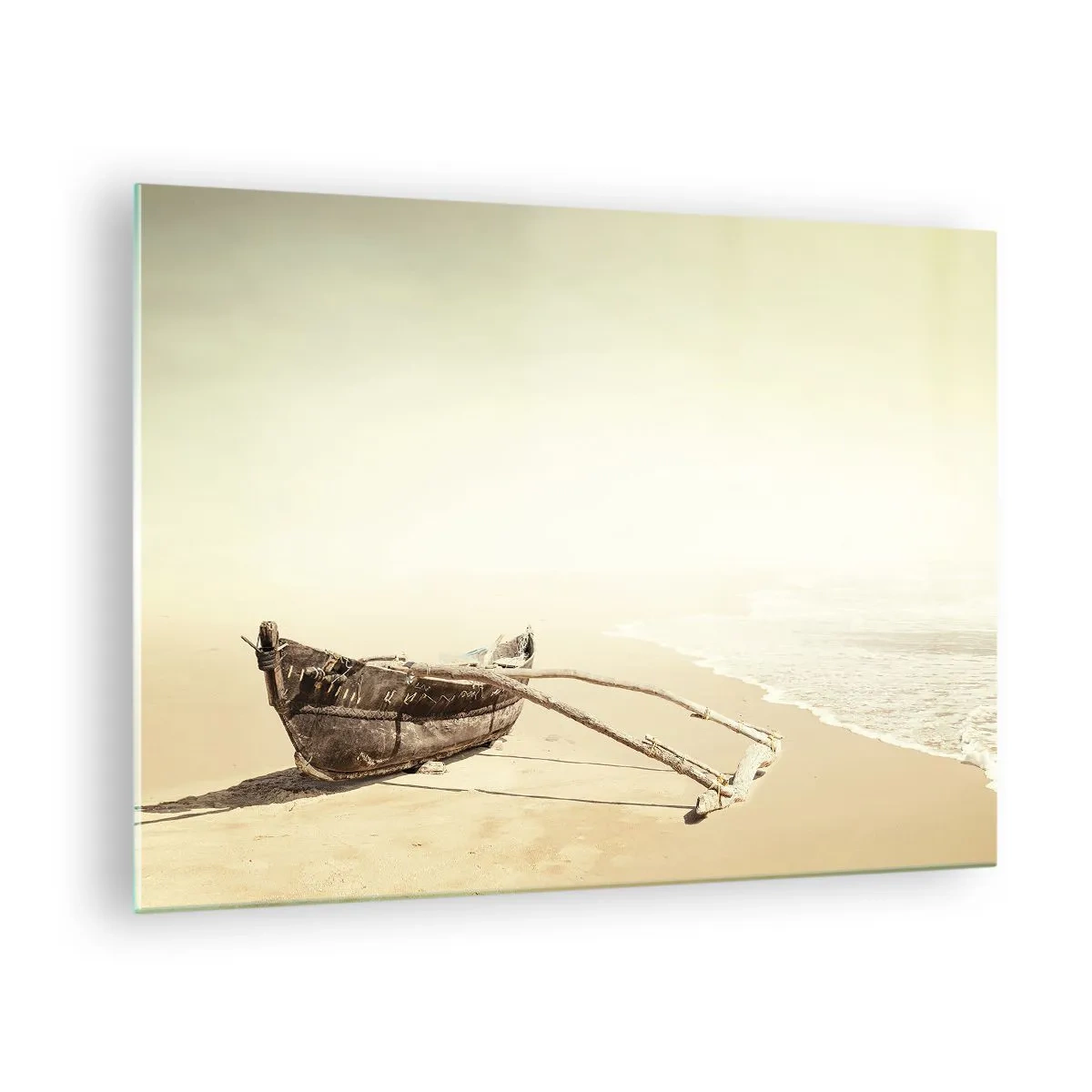 Impression sur verre - Image sur verre - Un vieux bateau de pêche sur le sable au bord de la mer - 70x50cm - Mémoire des mers du sud - Décoration murale moderne pour le salon et la chambre ARTTOR