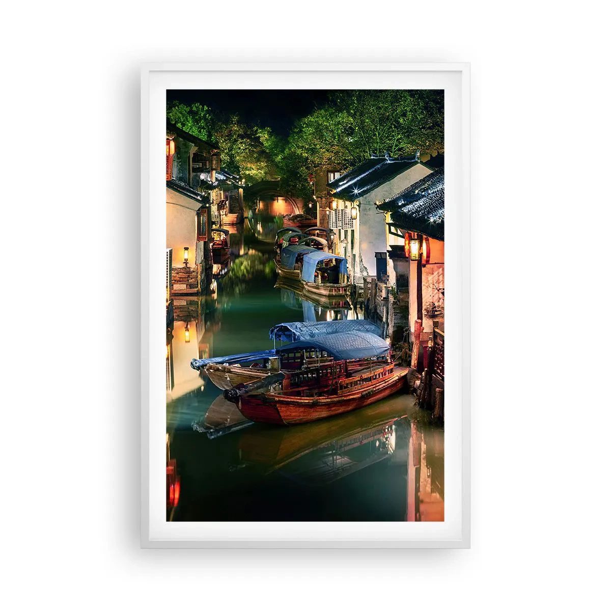 Affiche dans un cadre blanc - Poster - Soirée dans une rue chinoise - 61x91 cm