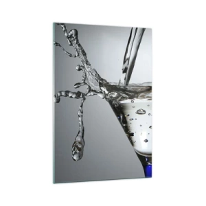 Impression sur verre - Image sur verre - Verre à Martini avec éclaboussures d'eau dynamiques sur fond clair. - 70x100cm - Sur le bord de la coupe - Décoration murale moderne pour le salon et la chambre ARTTOR