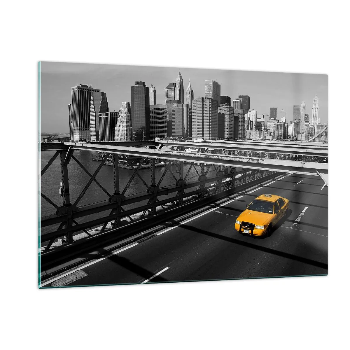 Impression sur verre - Image sur verre - Un taxi jaune sur un pont surplombant Manhattan - 120x80cm - Couleur de la grande ville - Décoration murale moderne pour le salon et la chambre ARTTOR