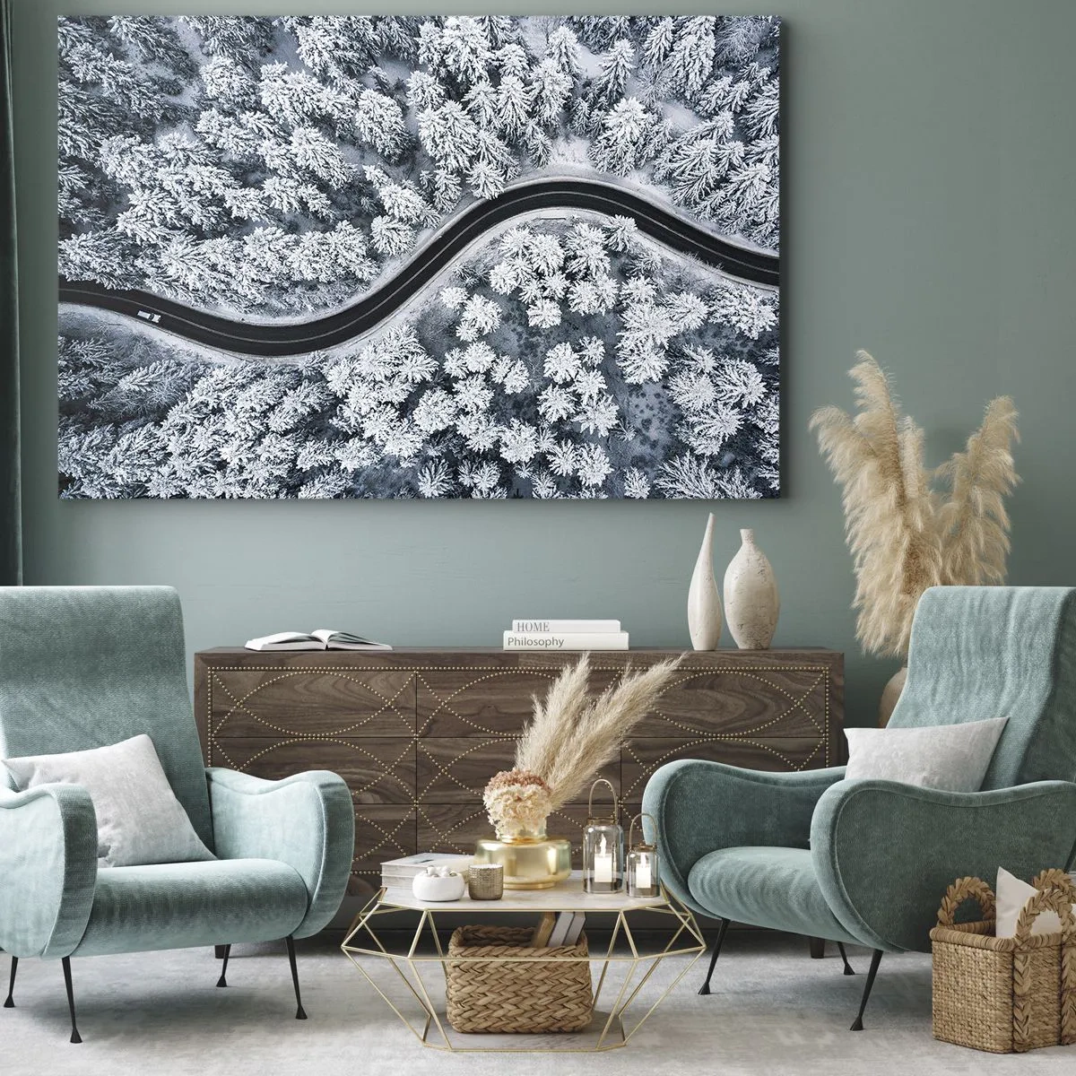Impression sur toile - Image sur toile - Vue aérienne d'une route sinueuse dans une forêt hivernale - 120x80cm - À travers une forêt d'hiver - Décoration murale moderne pour le salon et la chambre ARTTOR