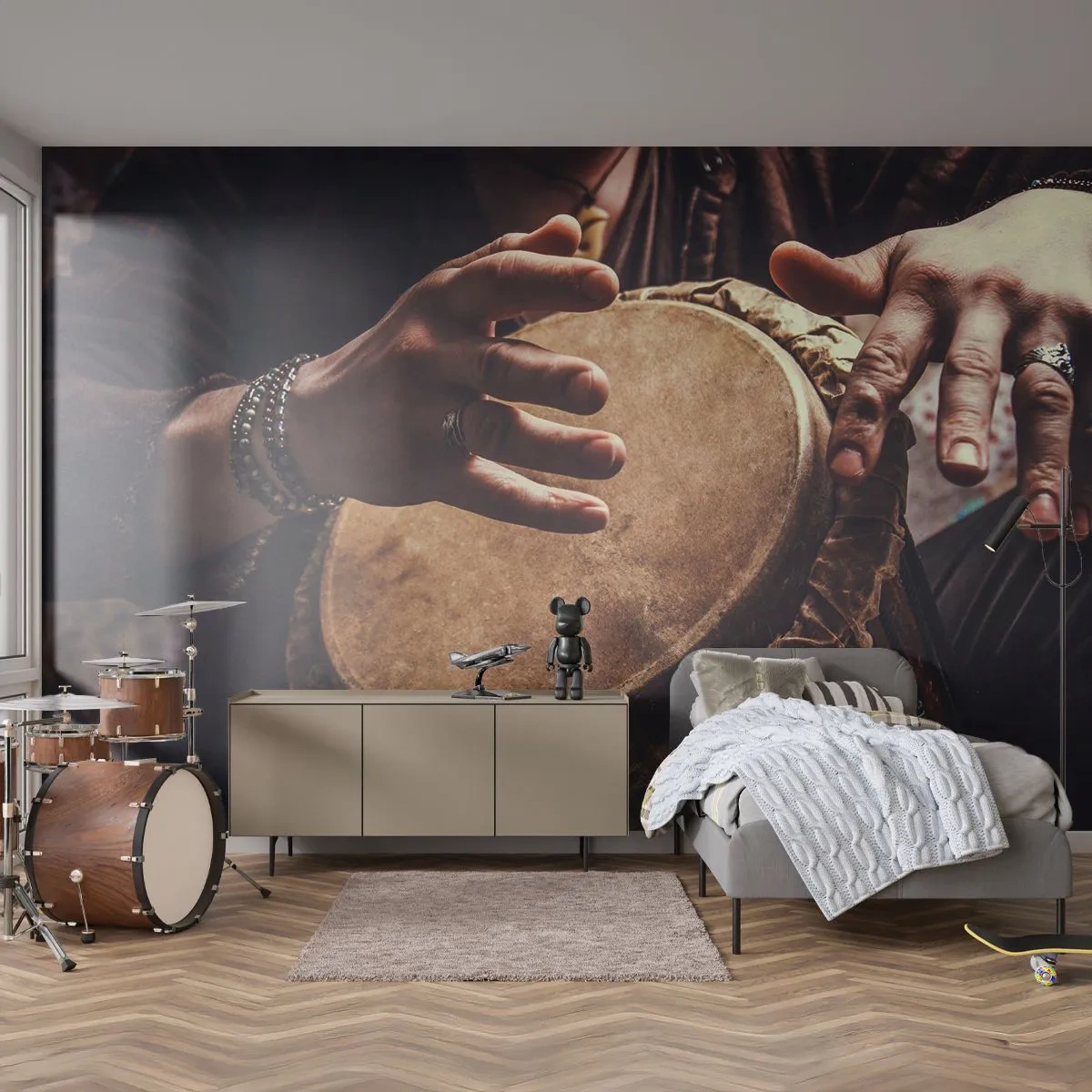 Papier Peint Photo Premium Sand - Mains jouant sur un djembé traditionnel - 100x70cm - Au rythme du coeur - Décoration murale moderne pour le salon et la chambre ARTTOR