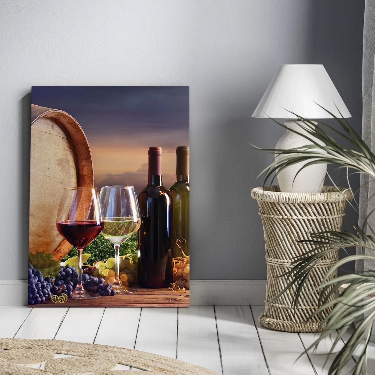 Impression sur toile - Image sur toile - Du vin, des verres et un tonneau dans un paysage pittoresque - 70x100cm - Ici la vie a du goût - Décoration murale moderne pour le salon et la chambre ARTTOR