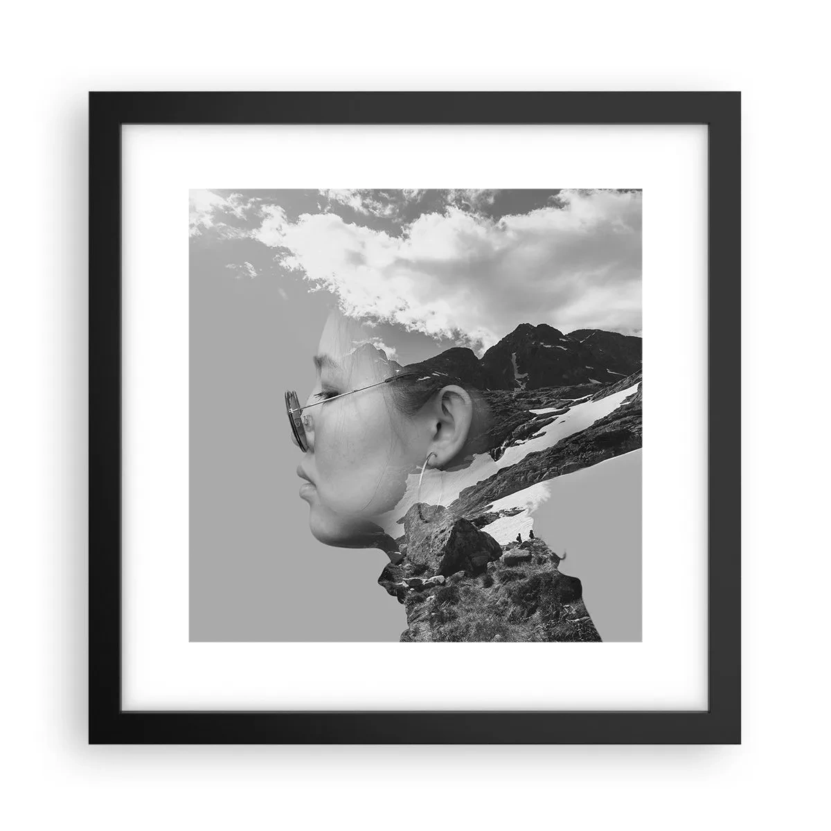 Affiche dans un cadre noir - Poster - Portrait de montagnes et nuages - 30x30 cm