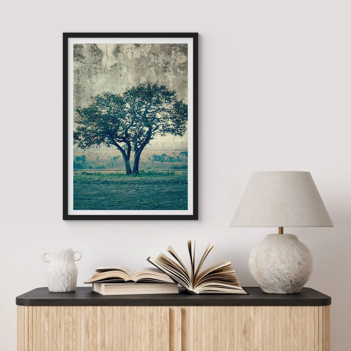 Affiche dans un cadre noir - Poster - Un pommier sur un champ bleu ? - 40x50 cm