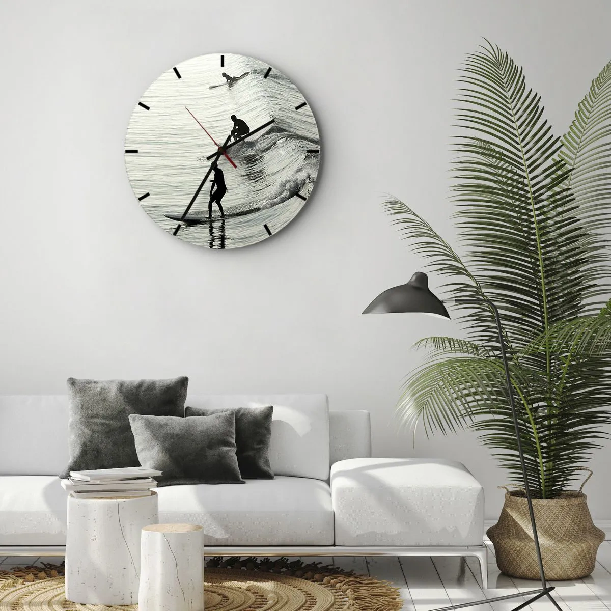 Horloge murale - Pendule murale - Des surfeurs profitent des vagues matinales sur une mer calme - 30x30cm - A la rencontre de la vague - Décoration murale moderne pour le salon, la cuisine et la chambre ARTTOR