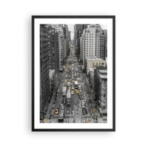 Affiche dans un cadre noir - Poster - Rue de New York en noir et blanc avec des taxis jaunes - 50x70cm - La vie new-yorkaise - Décoration murale moderne pour le salon et la chambre ARTTOR