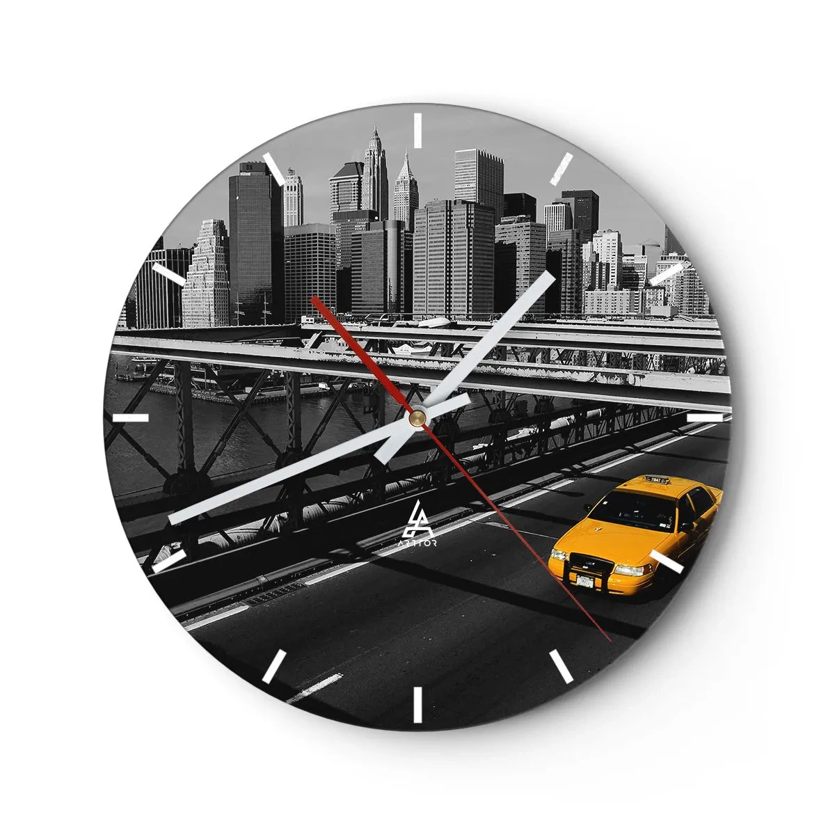 Horloge murale - Pendule murale - Un taxi jaune sur un fond de ville noir et blanc - 30x30cm - Couleur de la grande ville - Décoration murale moderne pour le salon, la cuisine et la chambre ARTTOR