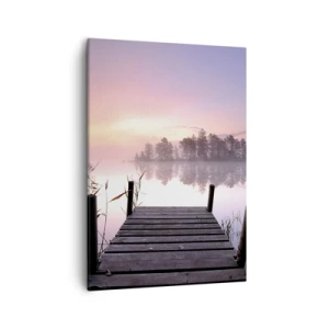 Impression sur toile - Image sur toile - Une jetée au bord du lac à l'aube avec du brouillard et un ciel pastel - 50x70cm - De la brume lilas… - Décoration murale moderne pour le salon et la chambre ARTTOR