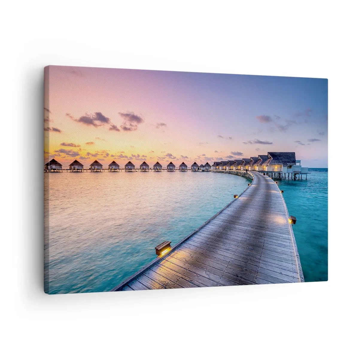 Impression sur toile - Image sur toile - La jetée menant aux chalets au bord de l'eau au coucher du soleil - 70x50cm - Vacances - retour aux sources - Décoration murale moderne pour le salon et la chambre ARTTOR