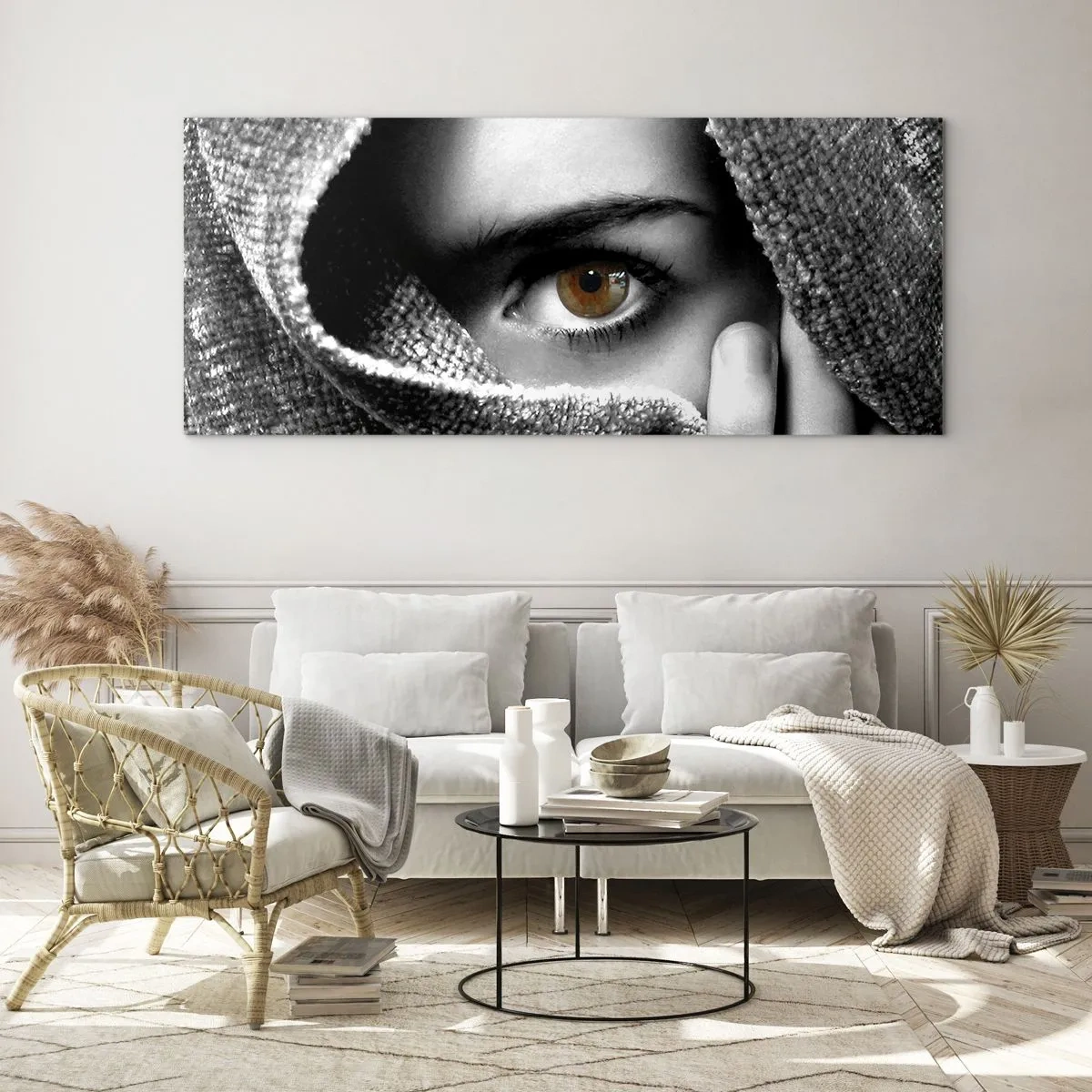Impression sur verre - Image sur verre - Portrait d'une femme à l'oeil ambré recouvert d'un tissu aux tons gris. - 160x50cm - Apprenez le secret - Décoration murale moderne pour le salon et la chambre ARTTOR