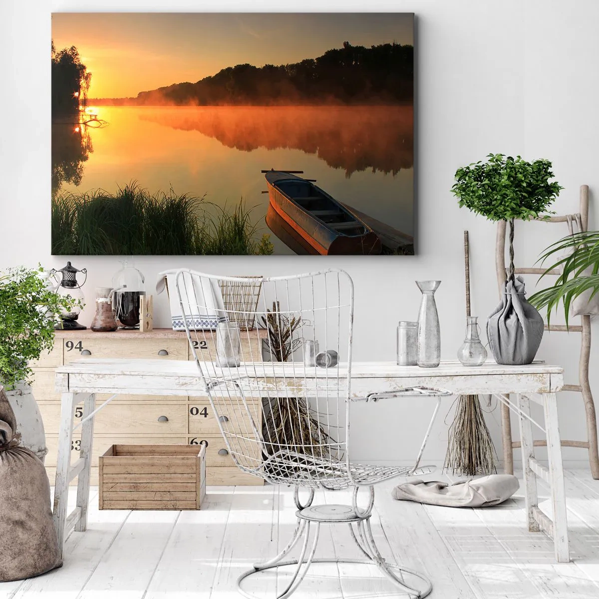 Impression sur toile - Image sur toile - Brouillard matinal sur la rivière avec un bateau sous les rayons du soleil - 120x80cm - Lever du soleil sur l'eau comme un miroir - Décoration murale moderne pour le salon et la chambre ARTTOR