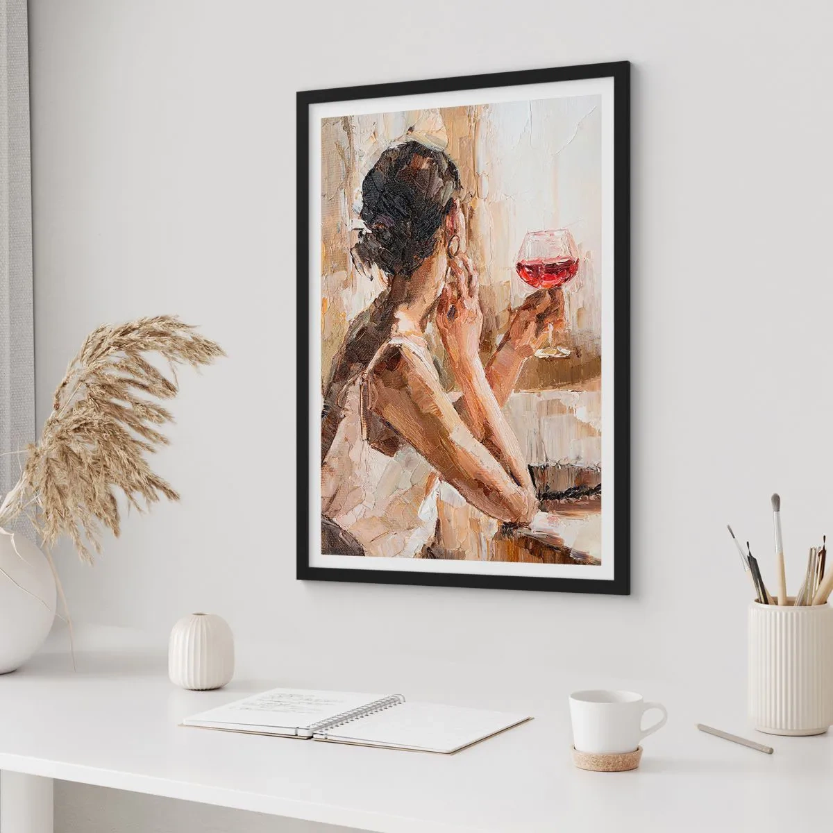 Affiche dans un cadre noir - Poster - Une femme tenant un verre de vin, l'air pensif - 50x70cm - Le goût d'un bon moment - Décoration murale moderne pour le salon et la chambre ARTTOR