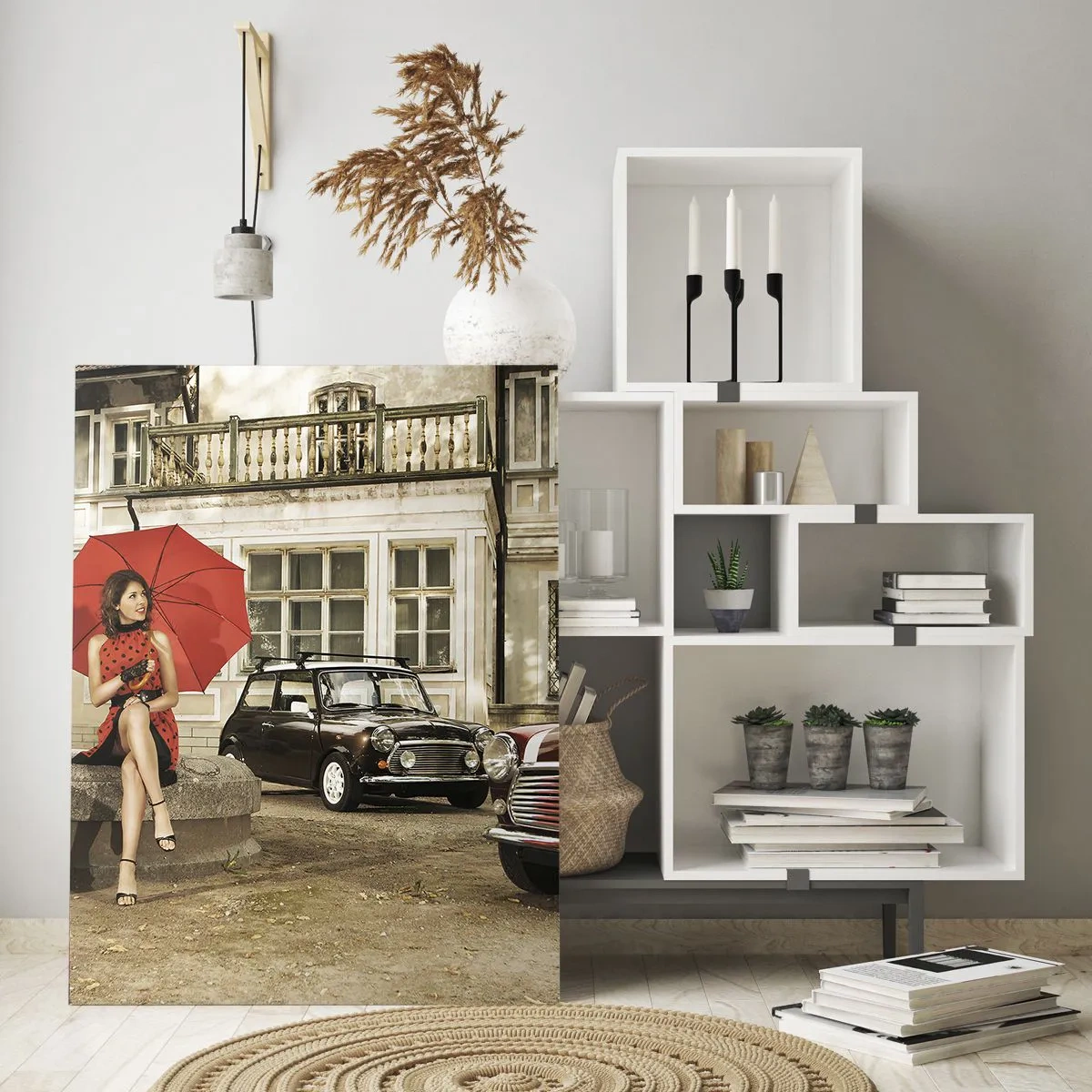 Impression sur verre - Image sur verre - Femme avec un parapluie rouge par des voitures classiques - 80x120cm - Un mini-voyage sentimental - Décoration murale moderne pour le salon et la chambre ARTTOR