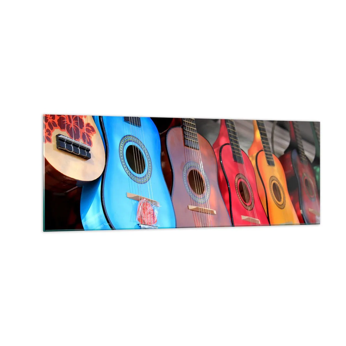 Impression sur verre - Image sur verre - Des guitares acoustiques colorées sont accrochées en rangée dans une exposition - 140x50cm - Ambiance latine - Décoration murale moderne pour le salon et la chambre ARTTOR