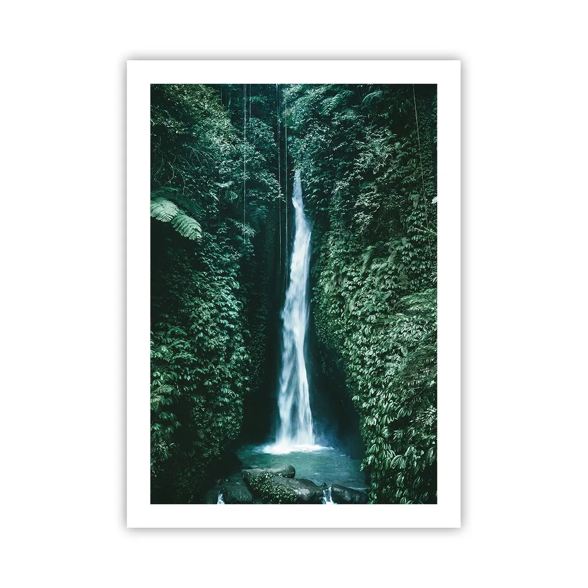 Affiche - Poster - Cascade dans la jungle tropicale - 50x70cm - Fontaine tropicale - Décoration murale moderne pour le salon et la chambre ARTTOR