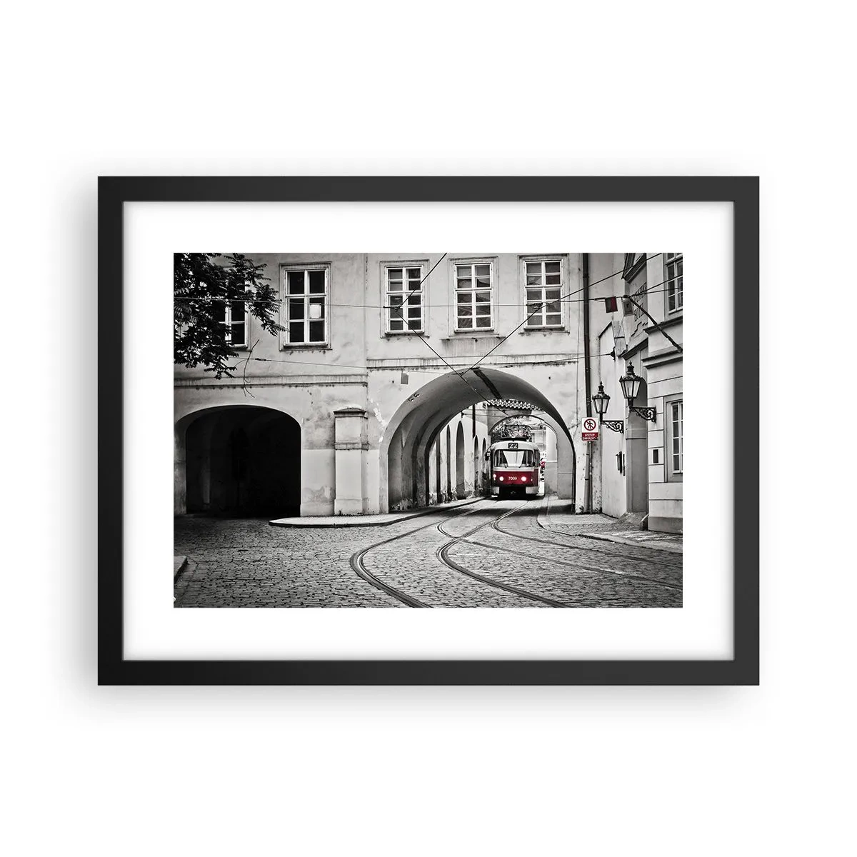 Affiche dans un cadre noir - Poster - Dans le labyrinthe de la ville - 40x30 cm