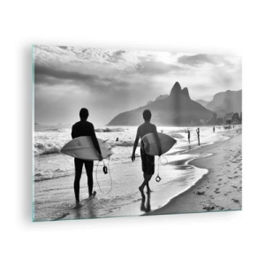 Impression sur verre - Image sur verre - Surfeurs sur la plage avec des planches, composition en noir et blanc - 70x50cm - Samba sur une vague - Décoration murale moderne pour le salon et la chambre ARTTOR