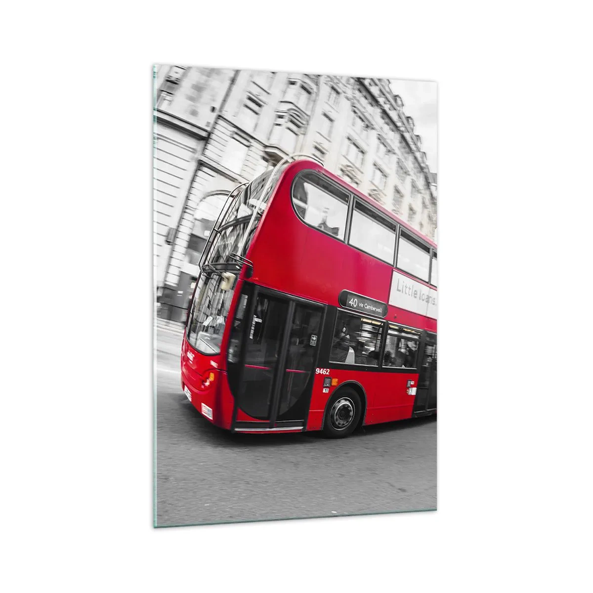 Impression sur verre - Image sur verre - Un bus londonien rouge sur fond de rue noire et blanche - 70x100cm - Londres traditionnellement - en bus - Décoration murale moderne pour le salon et la chambre ARTTOR
