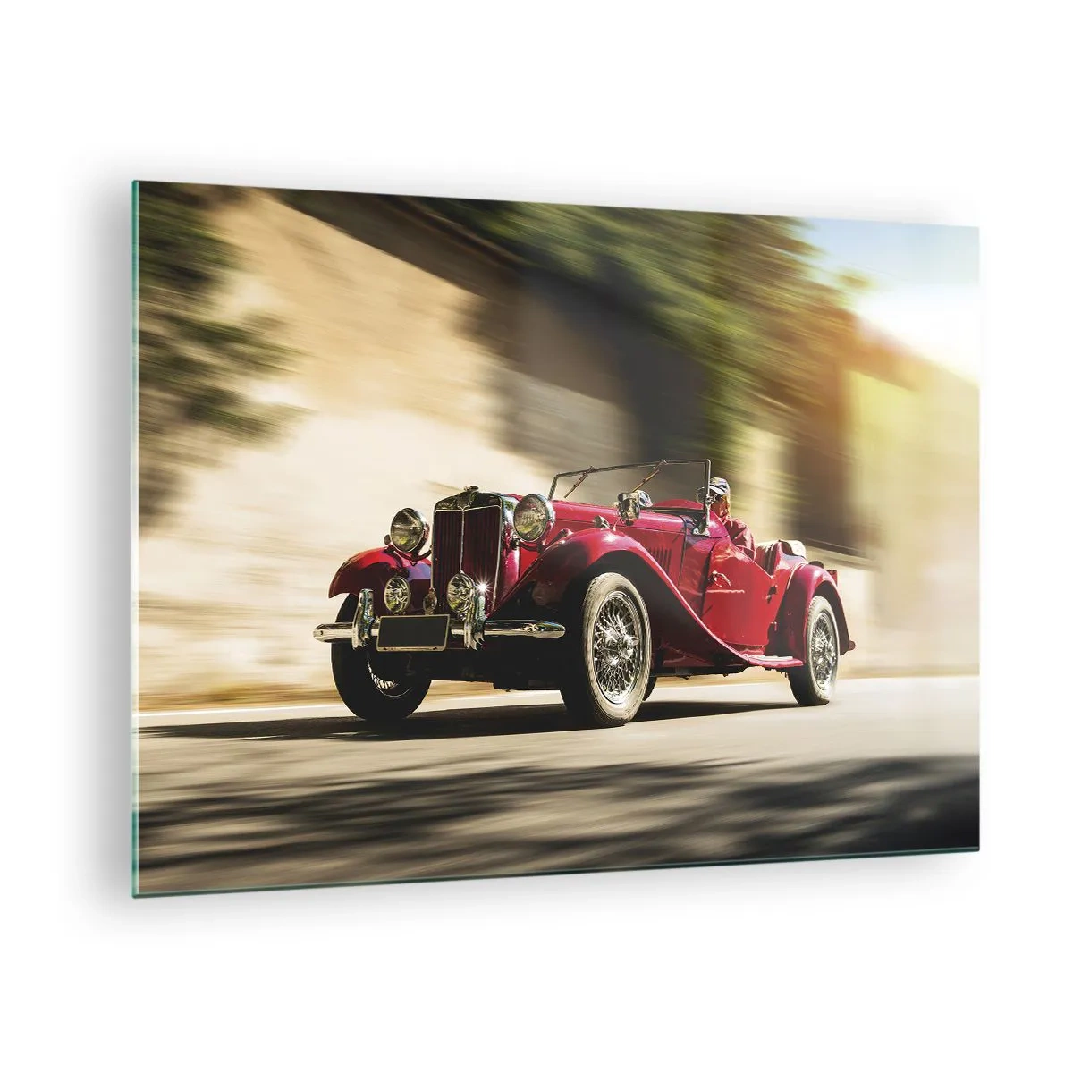 Impression sur verre - Image sur verre - Cabriolet rouge classique en mouvement sur fond de rue et de paysage flou - 70x50cm - Plus belle que Nike de Samothrace - Décoration murale moderne pour le salon et la chambre ARTTOR