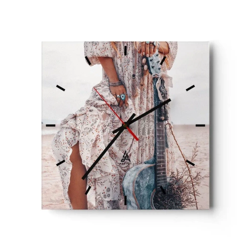 Horloge murale - Pendule murale - Femme de style bohème avec guitare sur la plage - 30x30cm - Enfant de fleur en route - Décoration murale moderne pour le salon et la chambre ARTTOR