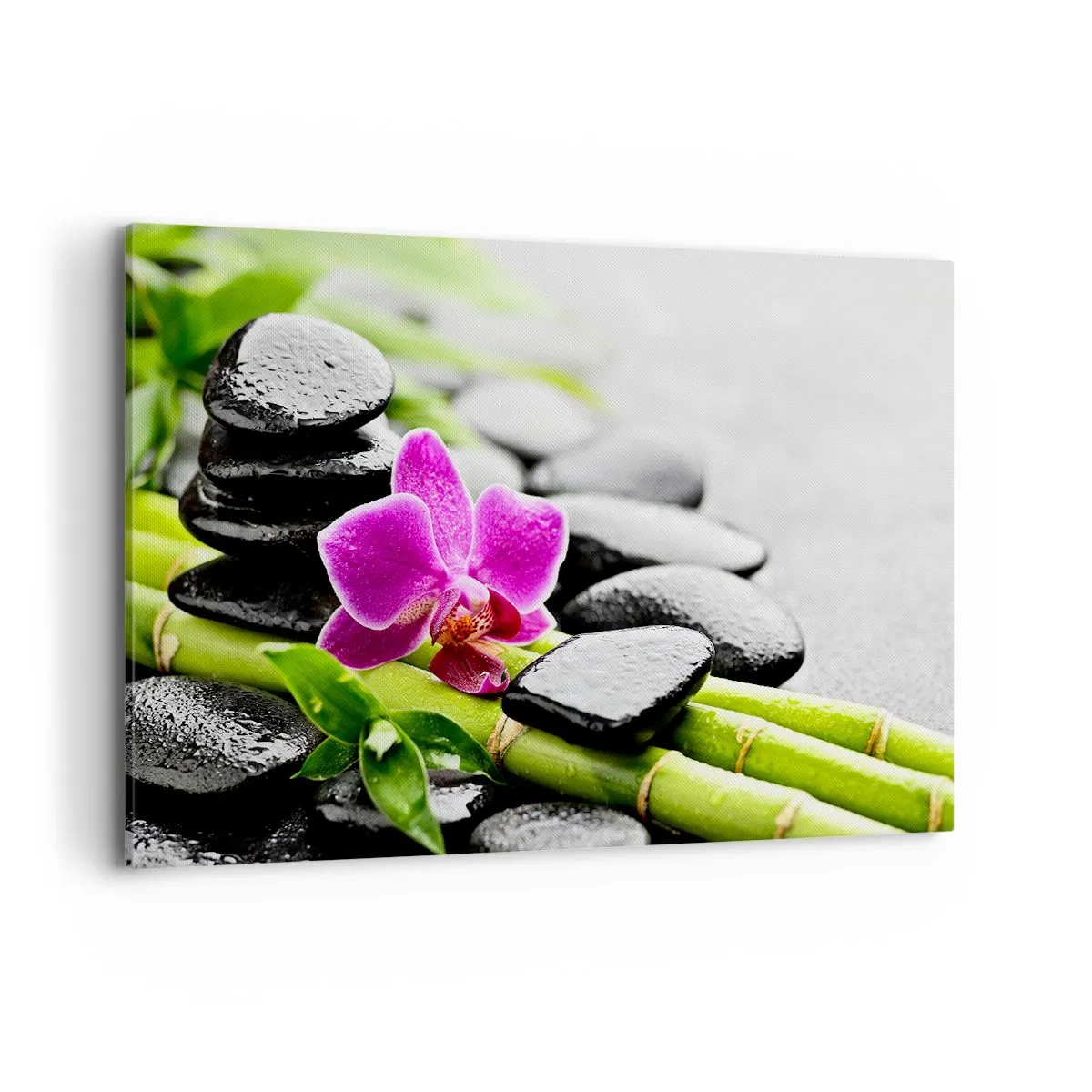 Impression sur toile - Image sur toile - Orchidée violette, pierres noires et bambou dans une composition tranquille - 120x80cm - Dans un équilibre de calme - Décoration murale moderne pour le salon et la chambre ARTTOR