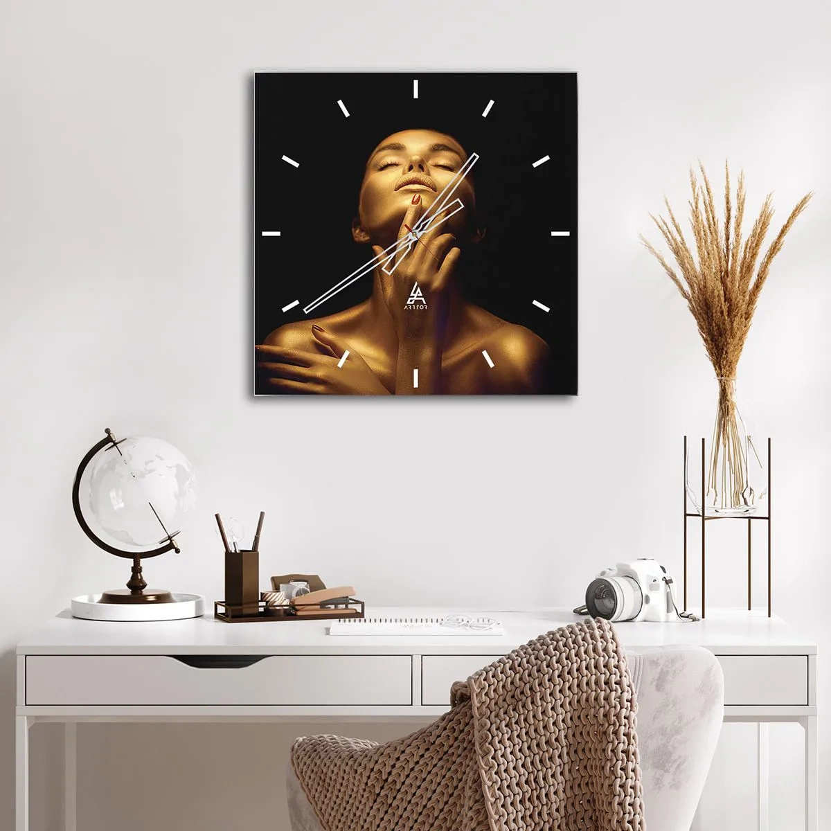 Horloge murale - Pendule murale - Comme de la soie dorée - 40x40 cm