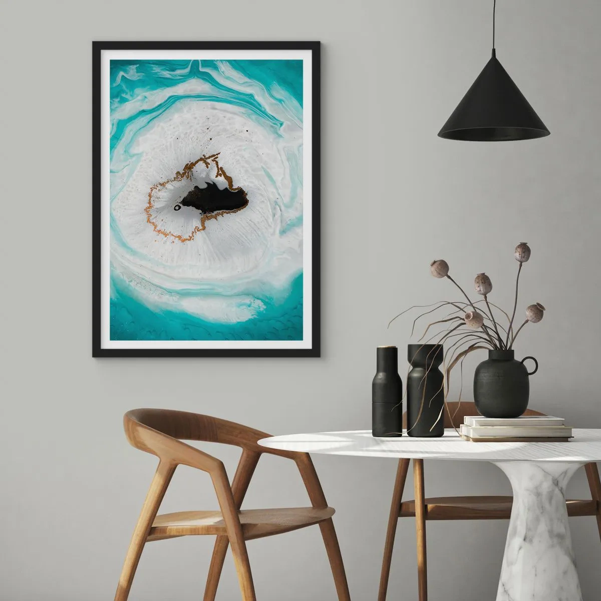 Affiche dans un cadre noir - Poster - Un motif abstrait dans des tons turquoise et blancs avec une touche d'or - 50x70cm - Pénétrer à l'intérieur - Décoration murale moderne pour le salon et la chambre ARTTOR