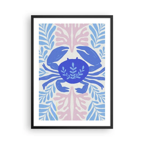 Affiche dans un cadre noir - Poster - Un crabe bleu décoratif entouré de plantes marines. - 50x70cm - Comme une fleur de mer - Décoration murale moderne pour le salon et la chambre ARTTOR