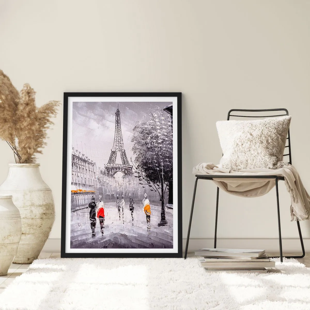 Affiche dans un cadre noir - Poster - La Tour Eiffel avec un paysage de rue un jour de pluie - 50x70cm - Balade parisienne - Décoration murale moderne pour le salon et la chambre ARTTOR