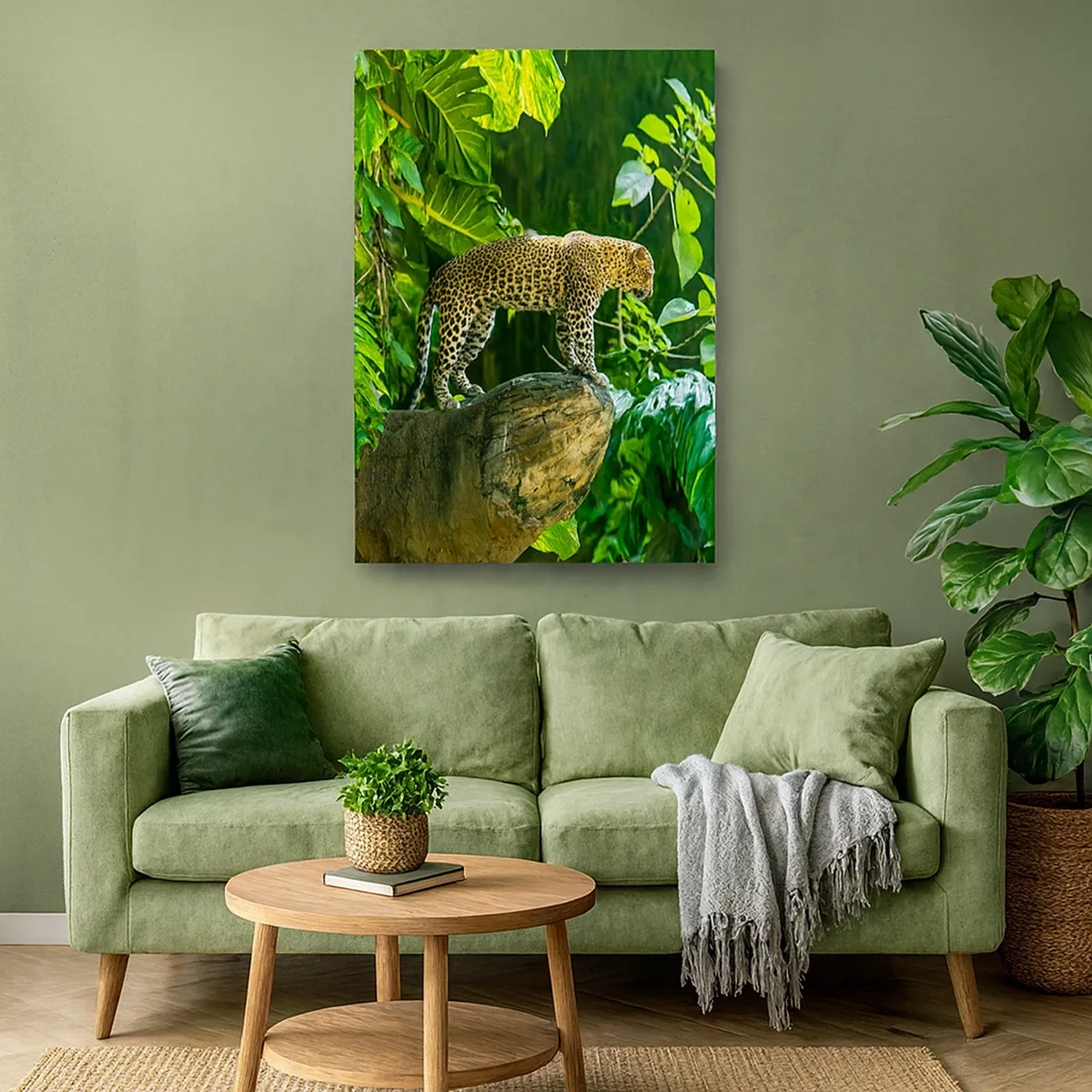 Impression sur toile - Image sur toile - Un léopard debout sur un rocher entouré de végétation tropicale - 50x70cm - À la chasse? - Décoration murale moderne pour le salon et la chambre ARTTOR