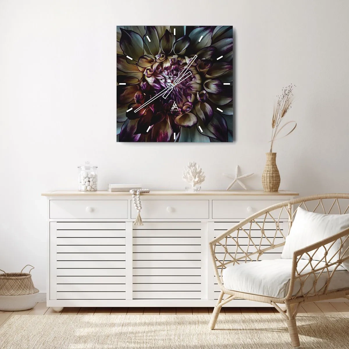 Horloge murale - Pendule murale - Gros plan d'une fleur de dahlia dans des tons sombres - 30x30cm - L'apogée de la jeunesse - Décoration murale moderne pour le salon et la chambre ARTTOR