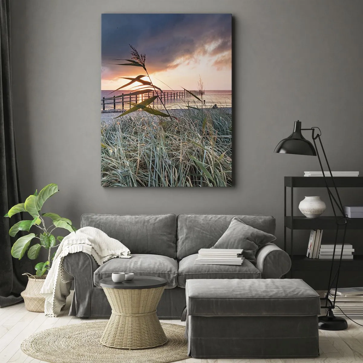 Impression sur toile - Image sur toile - Plage au coucher du soleil avec des herbes au premier plan - 70x100cm - Ça ne passe pas avec le vent - Décoration murale moderne pour le salon et la chambre ARTTOR