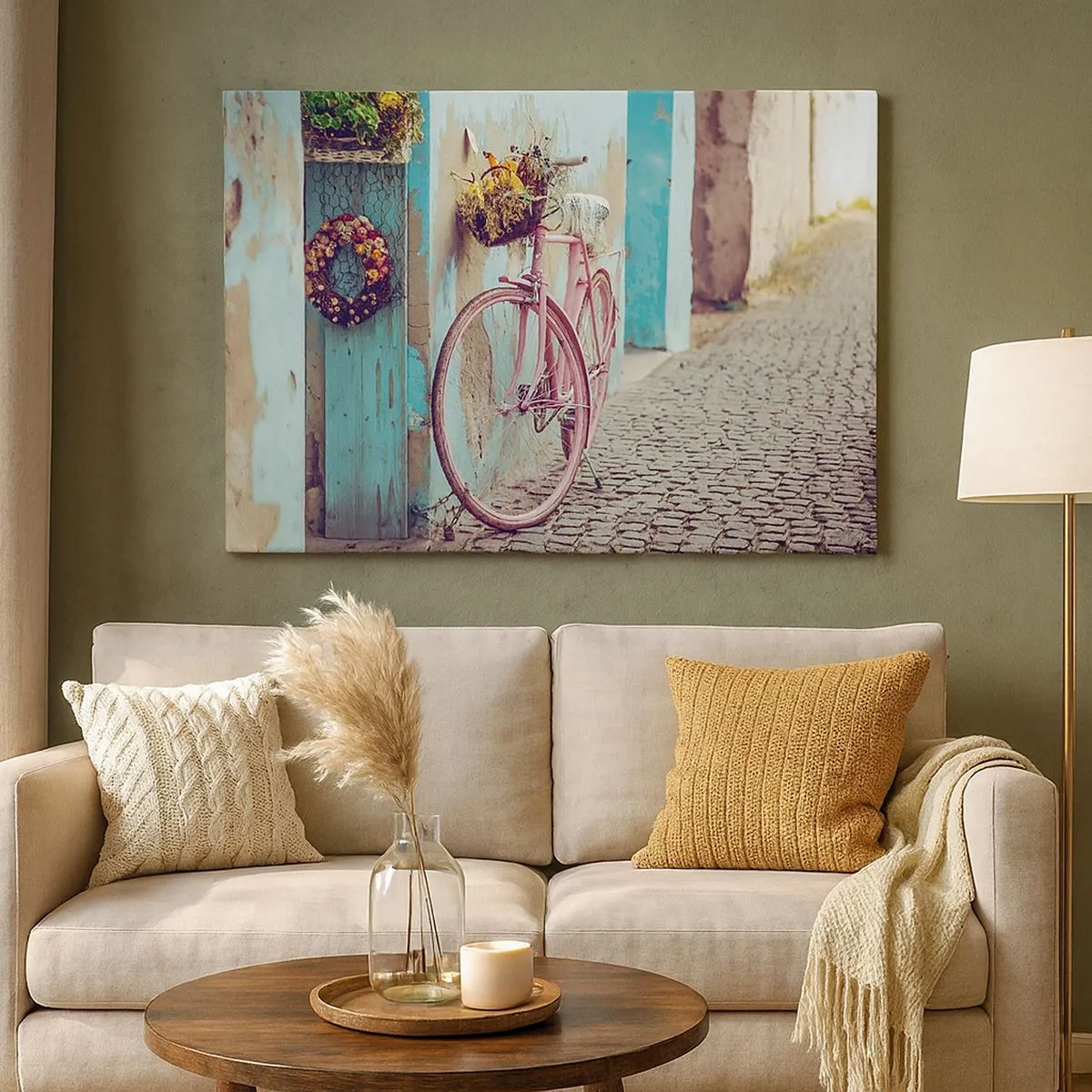 Impression sur toile - Image sur toile - Un vélo rose près d'une porte turquoise - 70x50cm - Je reviens tout de suite - Décoration murale moderne pour le salon et la chambre ARTTOR