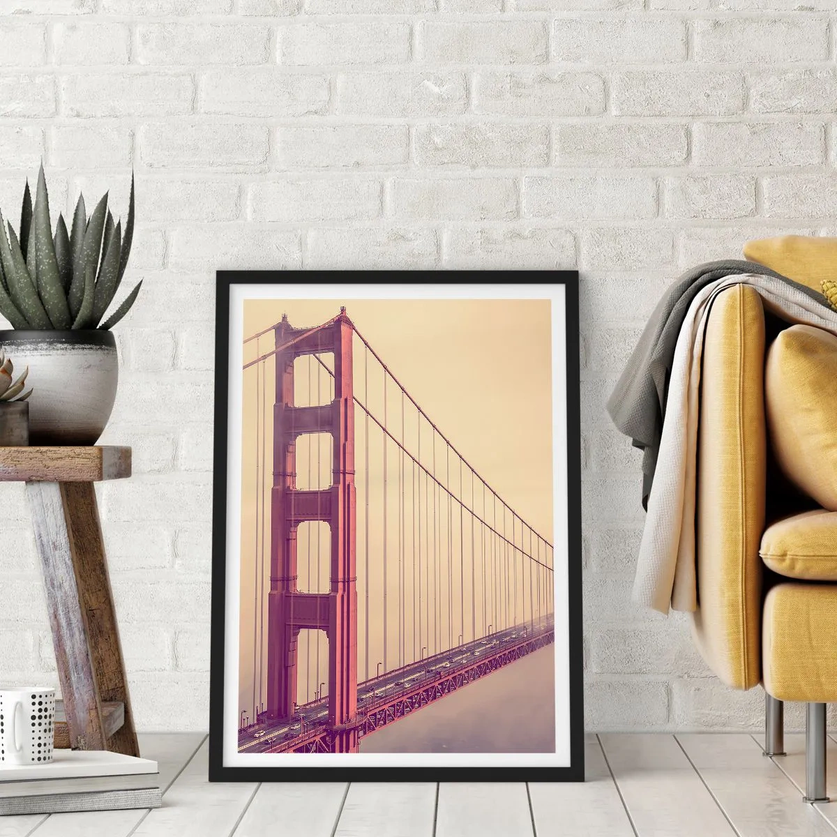 Affiche dans un cadre noir - Poster - Le Golden Gate Bridge dans un brouillard vintage - 50x70cm - Entre ciel et terre - Décoration murale moderne pour le salon et la chambre ARTTOR