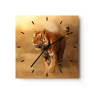Horloge murale - Pendule murale - Un tigre marchant dans la savane aux couleurs chaudes - 30x30cm - Avant l'attaque - Décoration murale moderne pour le salon et la chambre ARTTOR