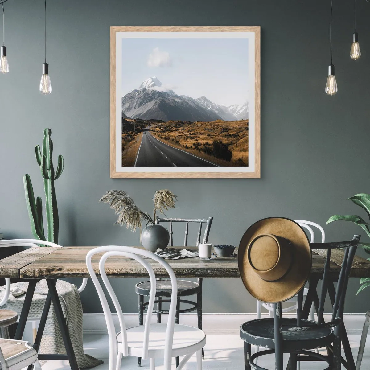 Affiche dans un chêne clair - Poster - Chemin vers le coeur de la montagne - 40x40 cm