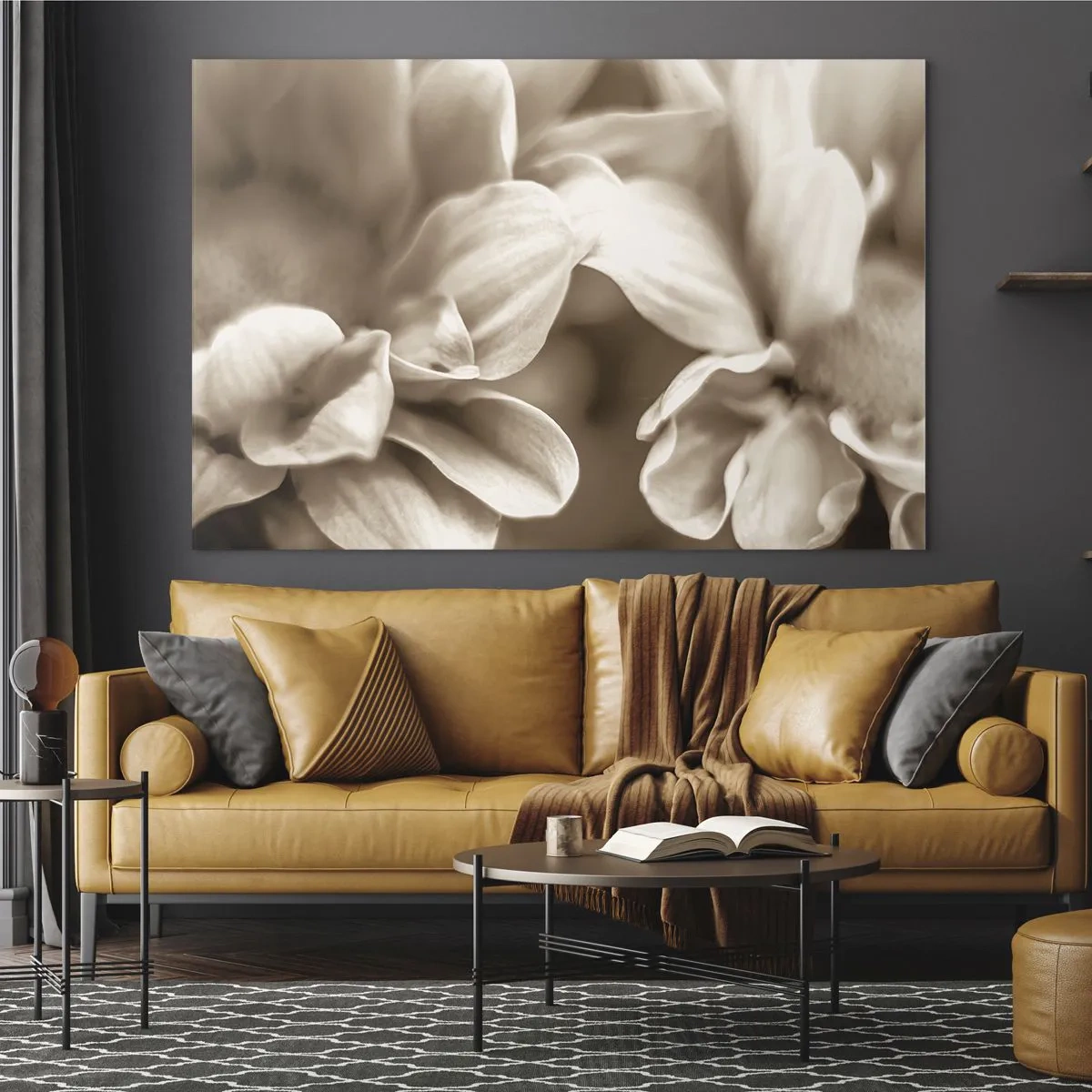 Impression sur verre - Image sur verre - Macrophotographie de pétales de fleurs claires en sépia - 100x70cm - Doux comme un sourire - Décoration murale moderne pour le salon et la chambre ARTTOR