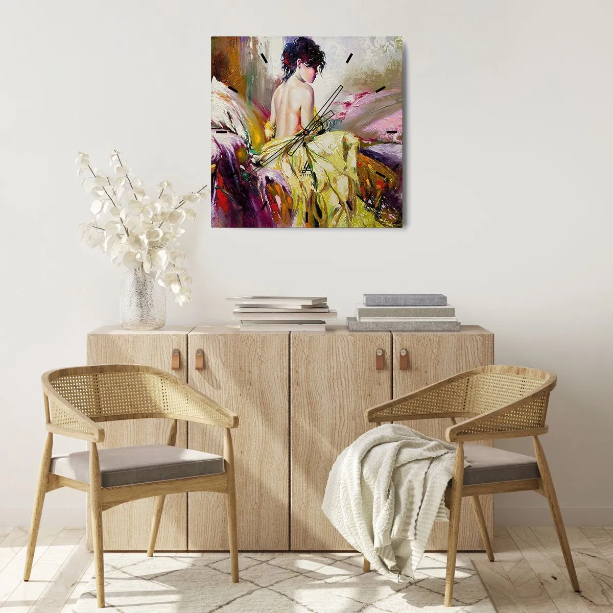 Horloge murale - Pendule murale - Une scène picturale d'une femme sur un lit dans une atmosphère romantique - 30x30cm - Entre les lèvres et le bord de la tasse - Décoration murale moderne pour le salon et la chambre ARTTOR