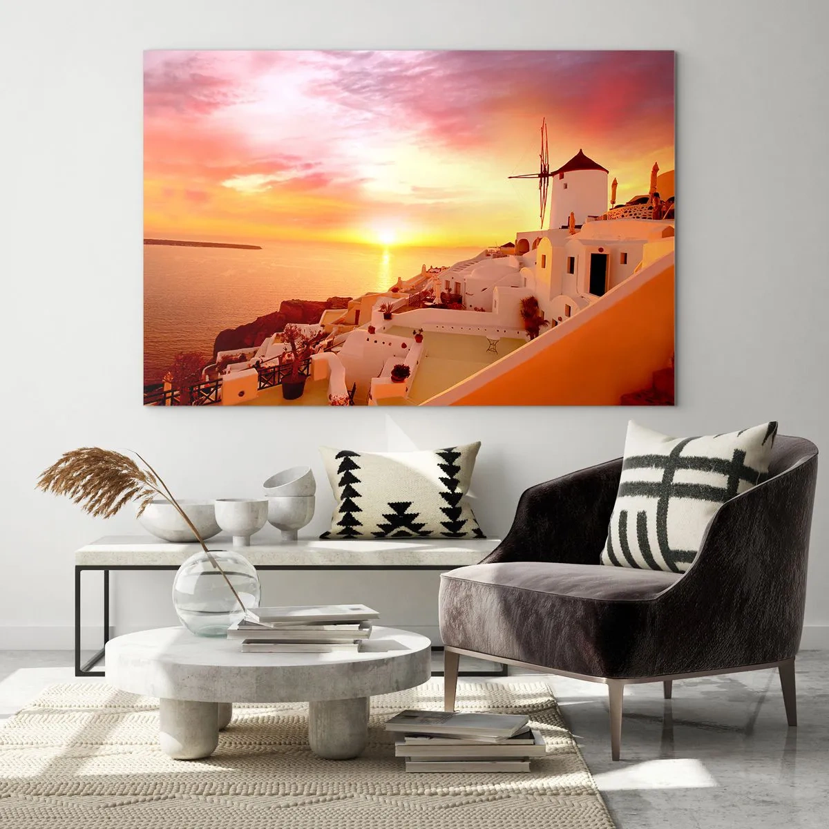Impression sur verre - Image sur verre - Coucher de soleil sur Santorin avec des bâtiments blancs et un moulin à vent - 70x50cm - Fondre en blanc et or - Décoration murale moderne pour le salon et la chambre ARTTOR