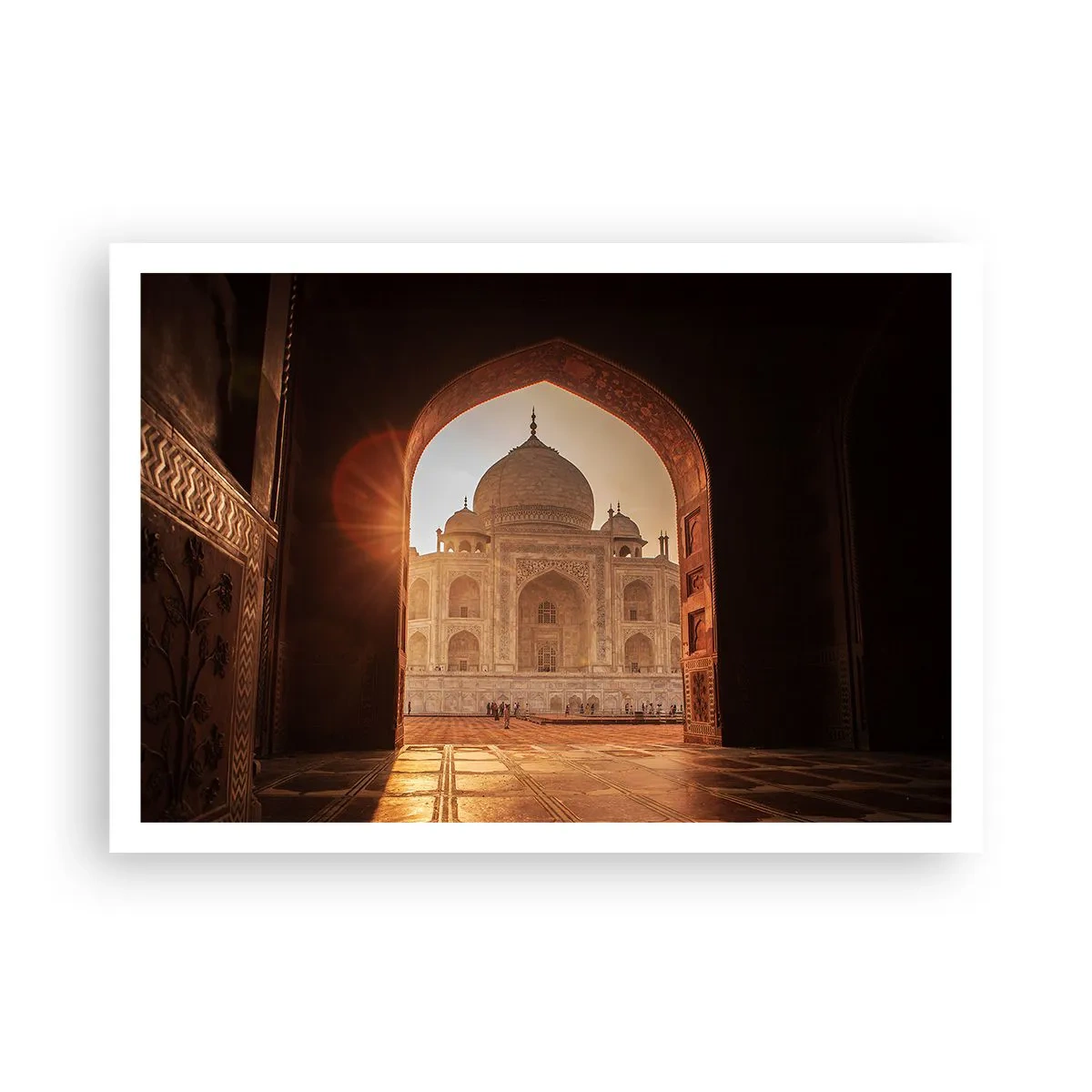Affiche - Poster - Le Taj Mahal au soleil vu depuis l'arche de la porte - 100x70cm - Un monument à l'amour surnaturel - Décoration murale moderne pour le salon et la chambre ARTTOR