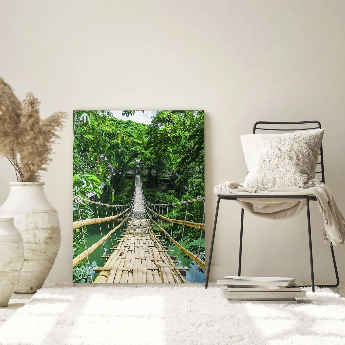 Impression sur verre - Image sur verre - Un pont suspendu en bambou entouré de verdure - 70x100cm - Pont de singe en pleine nature - Décoration murale moderne pour le salon et la chambre ARTTOR