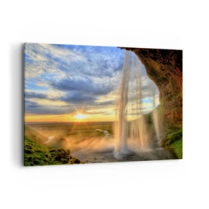 Impression sur toile - Image sur toile - Une cascade illuminée par la lumière du soleil sur fond de paysage - 120x80cm - Le monde derrière un voile de gouttes - Décoration murale moderne pour le salon et la chambre ARTTOR