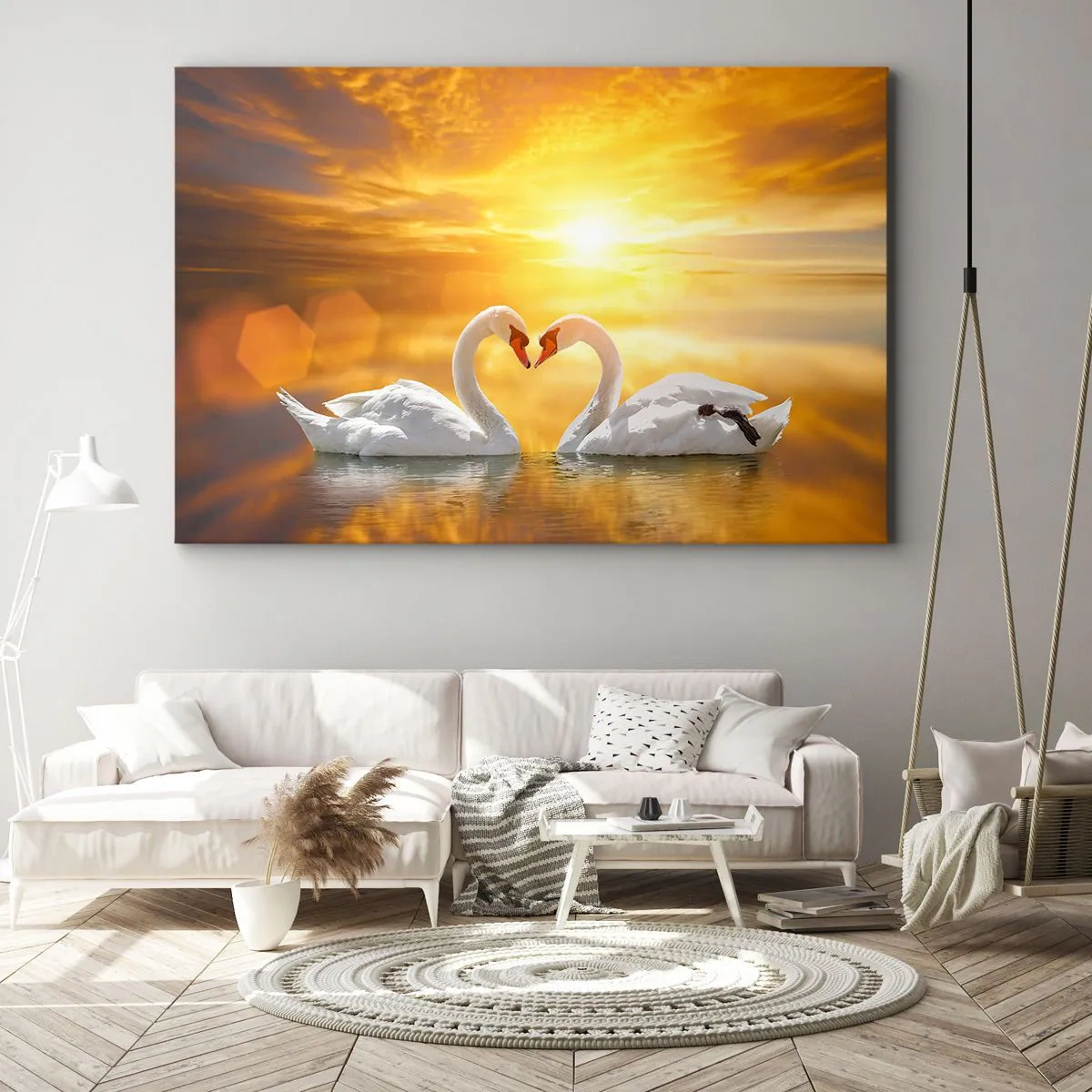 Impression sur toile - Image sur toile - Une scène romantique de deux cygnes formant un cœur sur fond de coucher de soleil doré. - 120x80cm - Le coeur est le plus beau mot du monde… - Décoration murale moderne pour le salon et la chambre ARTTOR