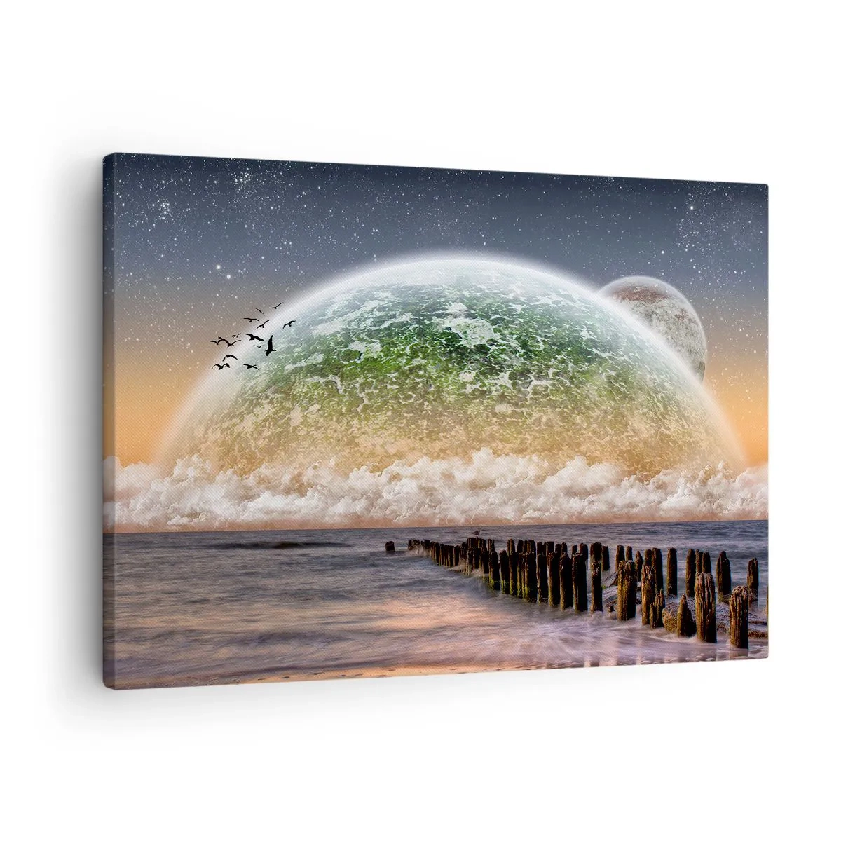 Impression sur toile - Image sur toile - Un paysage fantastique avec une grande planète au-dessus de la mer et une jetée en bois. - 70x50cm - Et le monde est sorti de l'eau - Décoration murale moderne pour le salon et la chambre ARTTOR