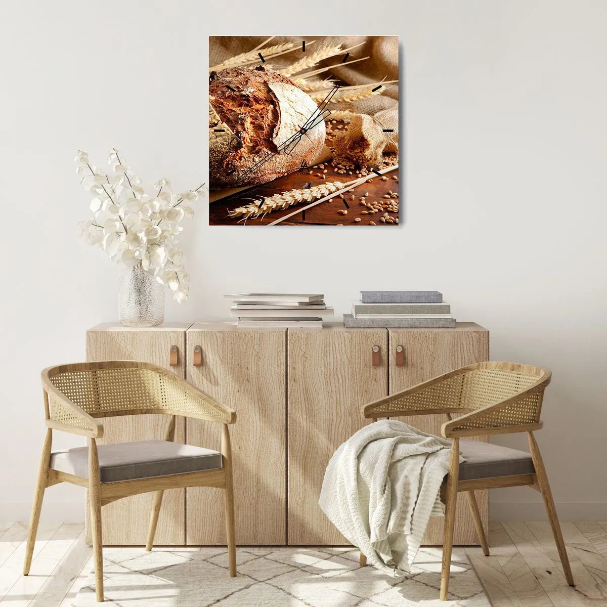 Horloge murale - Pendule murale - Pain croustillant aux céréales et aux épis de blé sur fond de bois - 30x30cm - Appétissant, parfumé, croquant - Décoration murale moderne pour le salon et la chambre ARTTOR