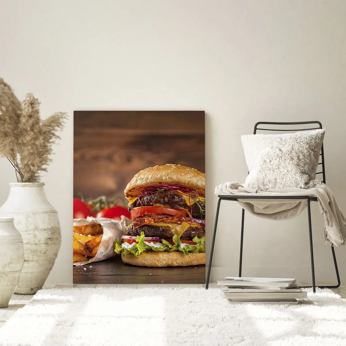 Impression sur verre - Image sur verre - Burger juteux avec garnitures et frites sur fond de bois - 50x70cm - Le fruit défendu - Décoration murale moderne pour le salon et la chambre ARTTOR