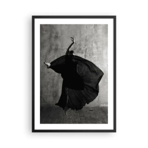 Affiche dans un cadre noir - Poster - Un plan en noir et blanc d'un danseur en mouvement dynamique contre un mur brut. - 50x70cm - Pas plein de passion - Décoration murale moderne pour le salon et la chambre ARTTOR