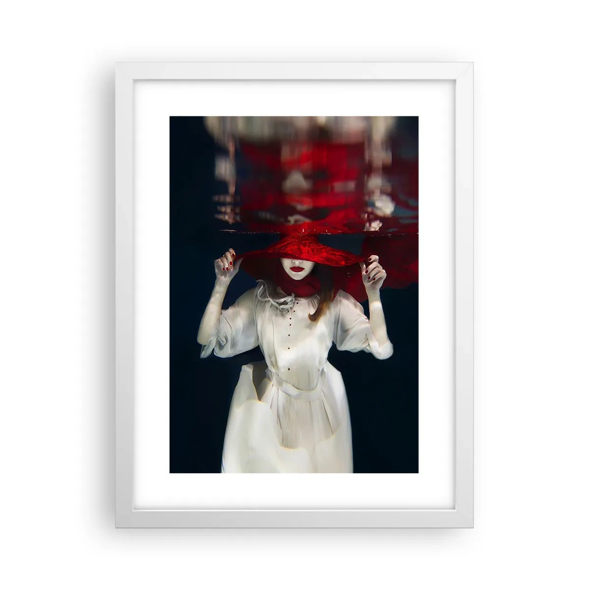 Affiche dans un cadre blanc - Poster - Femme mystérieuse - 30x40 cm