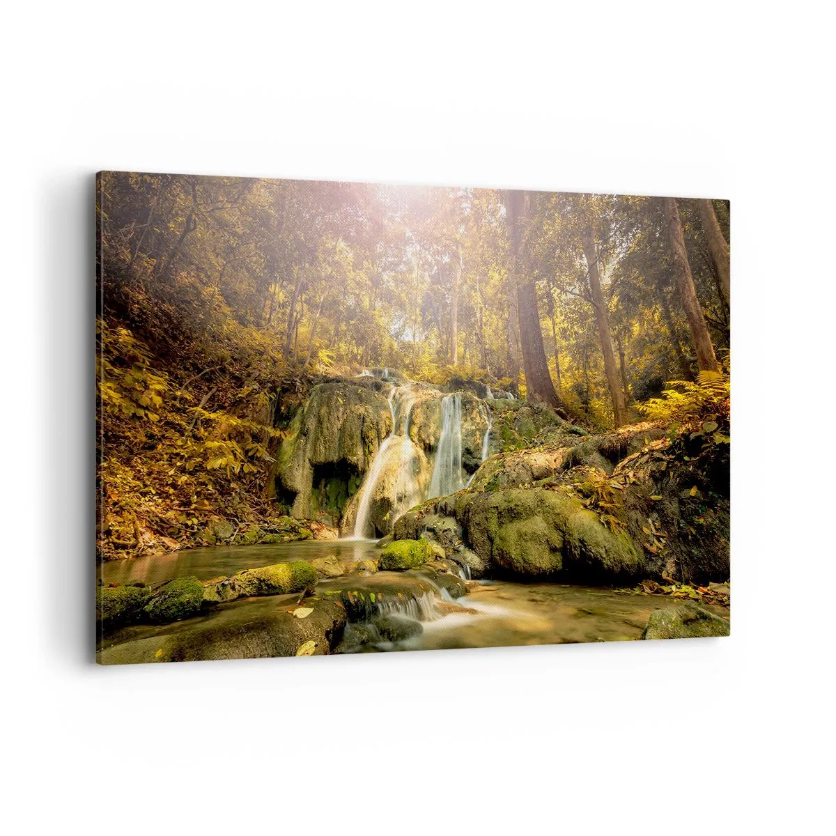 Impression sur toile - Image sur toile - Une cascade forestière sous les rayons du soleil, entourée de verdure - 120x80cm - Cascade de forêt en vert - Décoration murale moderne pour le salon et la chambre ARTTOR
